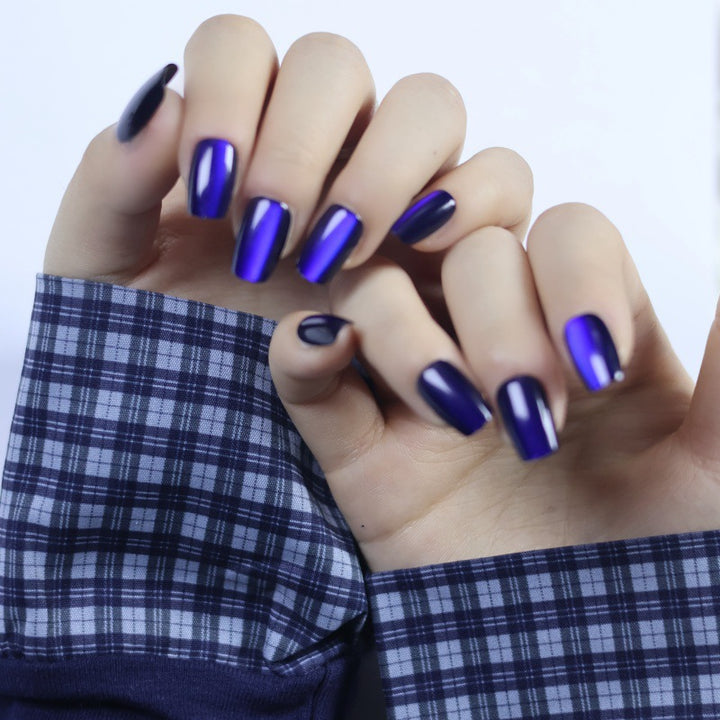 High-gloss nail modeling Stornfield
