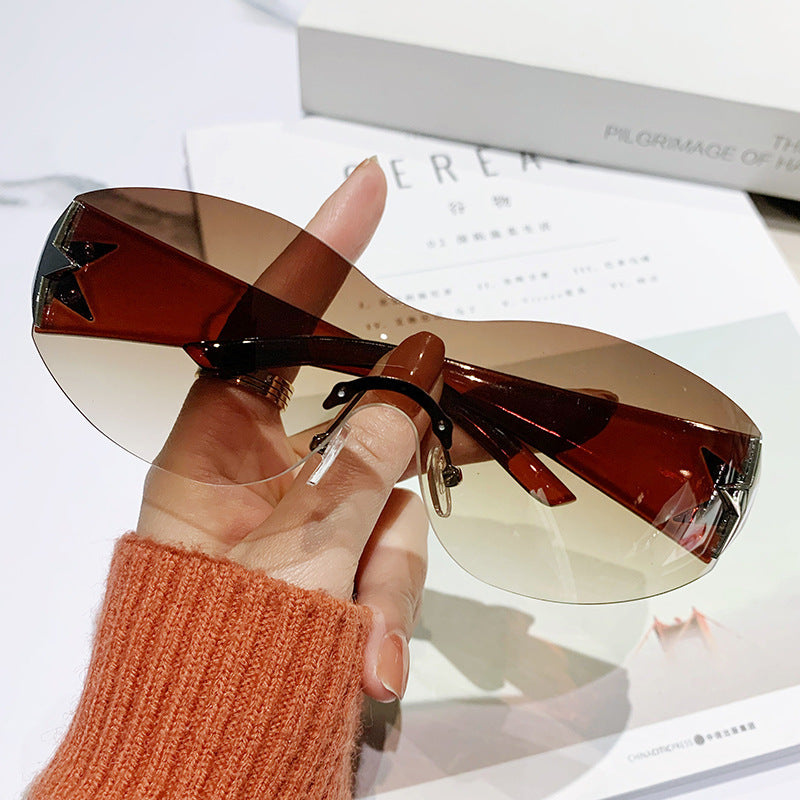 Women’s stylish sunglasses with artistic star accent Stornfield