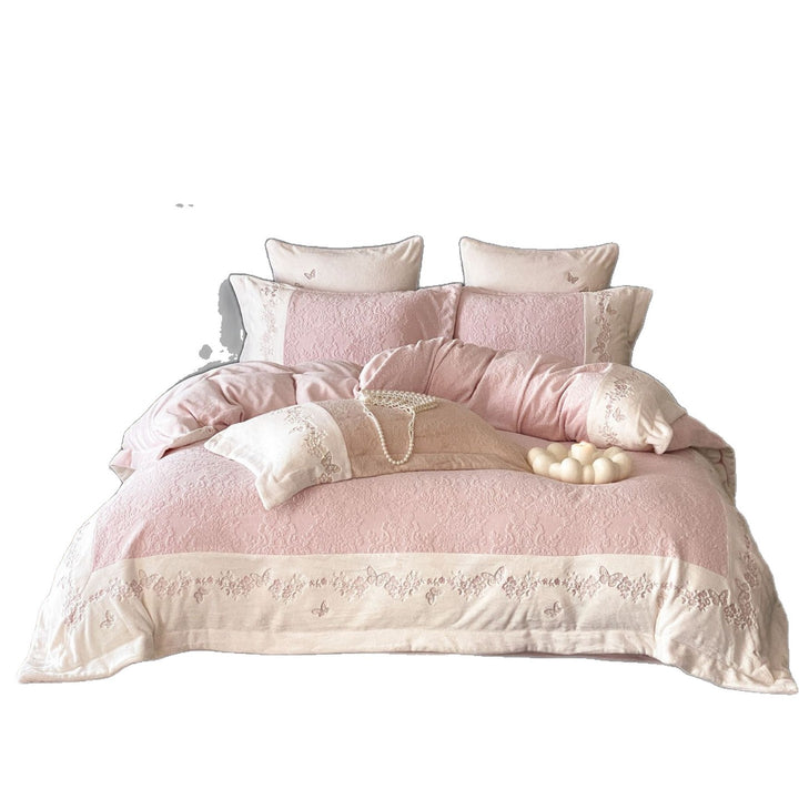 Bedding set made of fine cotton jacquard with butterfly embroidery and decorative piping