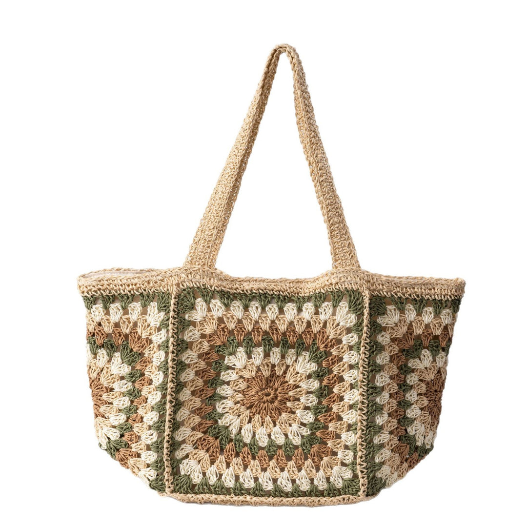 Beach bag made of hand-woven natural material with a square pattern Stornfield