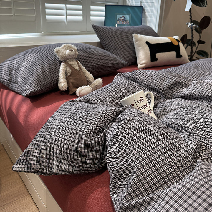 Cozy Plaid Bedding Set