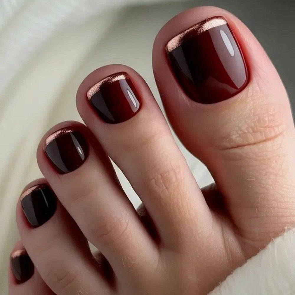 Nail art with elegant metallic finish Stornfield