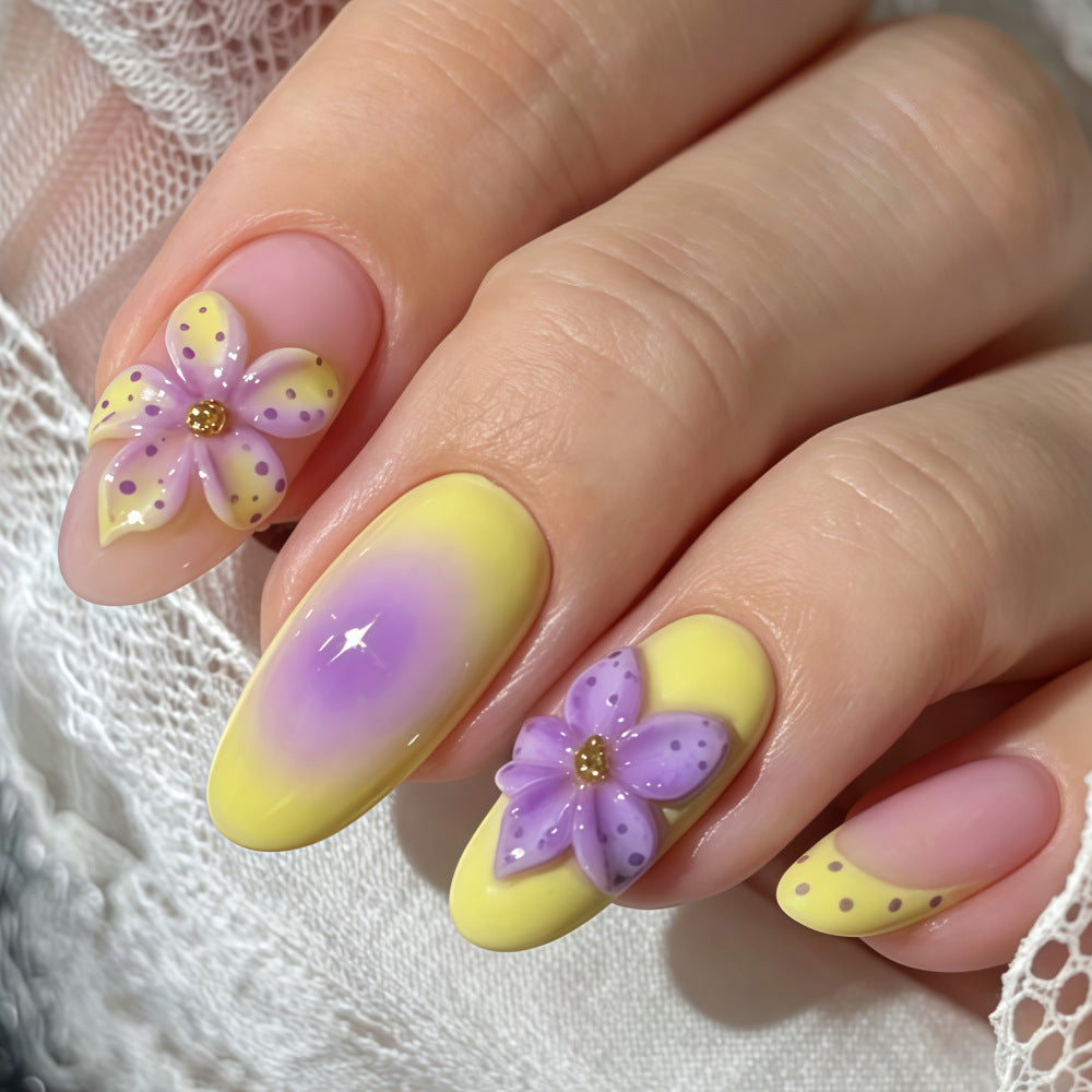 Art nails with floral 3D design Stornfield