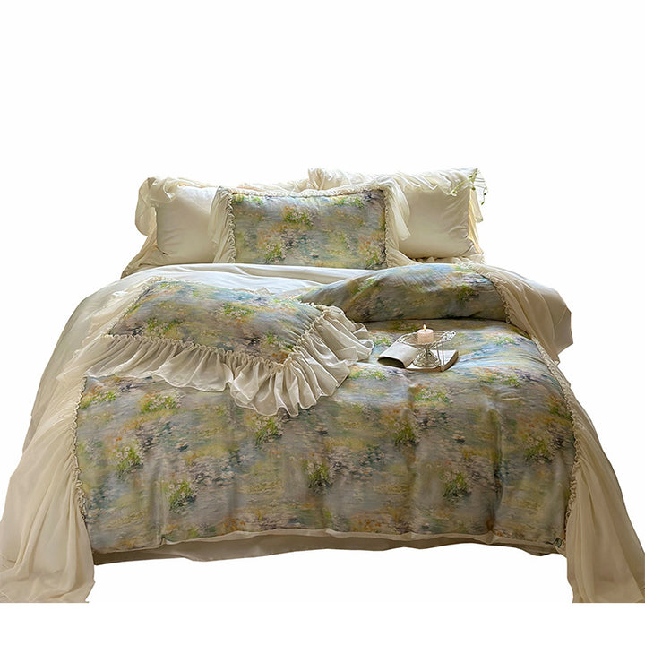 Luxurious quilt set with watercolor floral pattern, ruffled trim and pillowcases