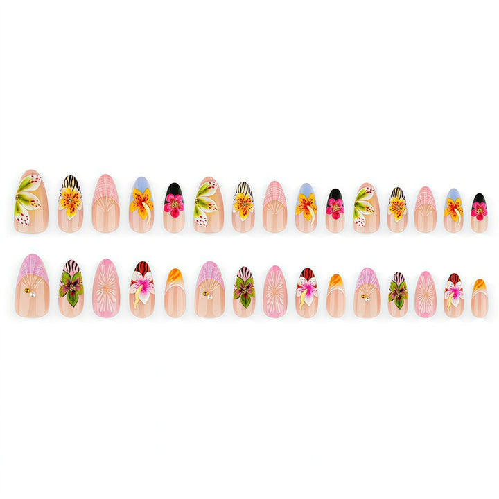 Artificial nails with floral design and 3D applications Stornfield