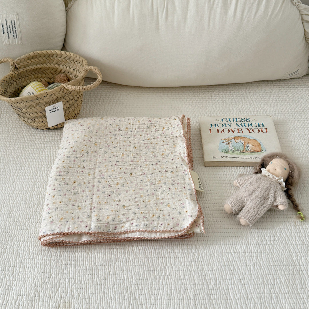 Unisex Cozy Muslin Blanket with Delicate Flower Pattern Stornfield