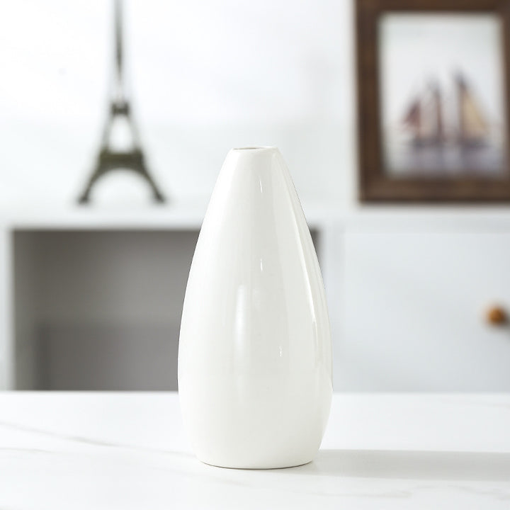 Elegant Modern Ceramic Vase Stornfeild