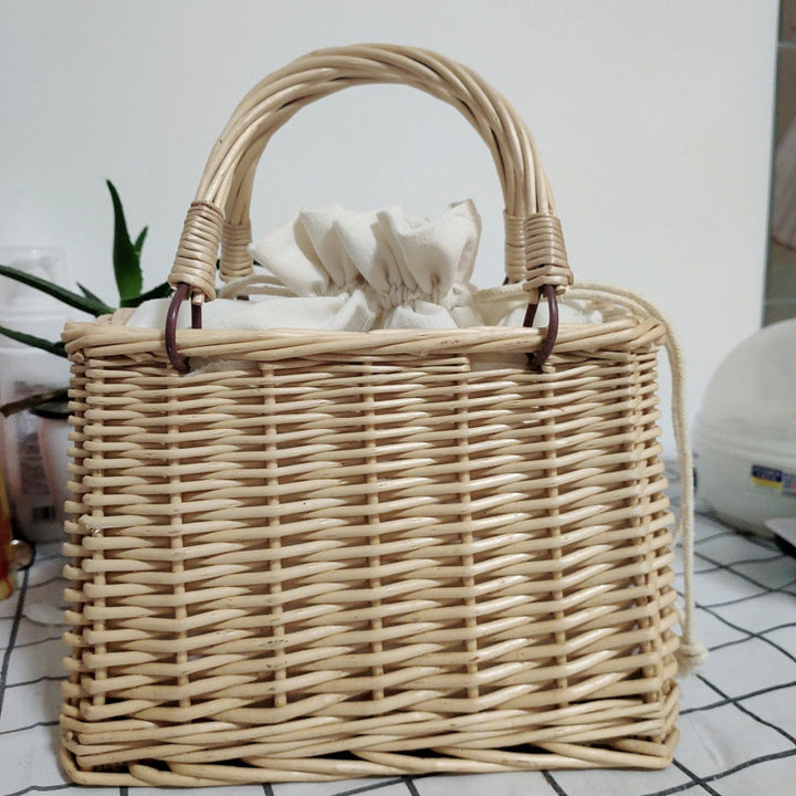 Women’s handbag with pearl chain Stornfield