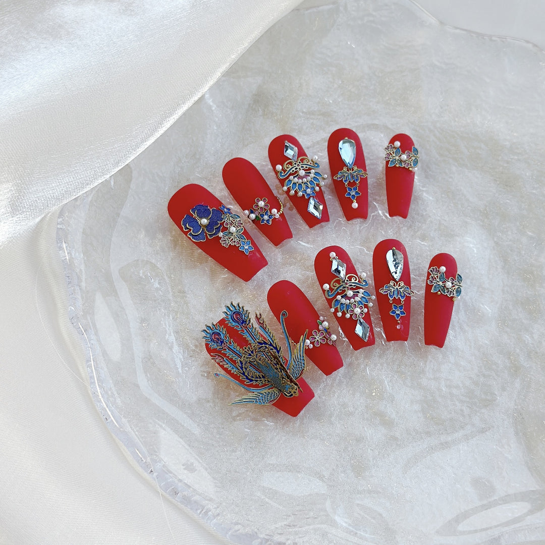 Decorative Press-On Nail Art Set with Intricate Gem Accents