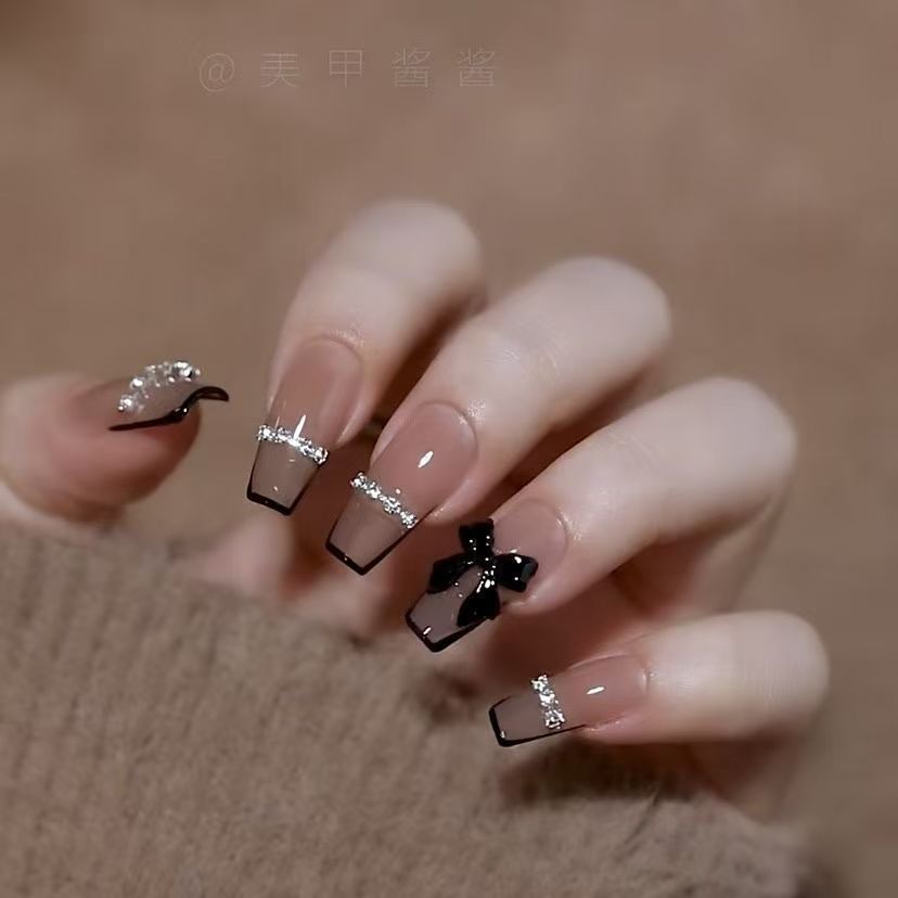Artificial Nail Set with Glitter and Bow Motif Stornfield
