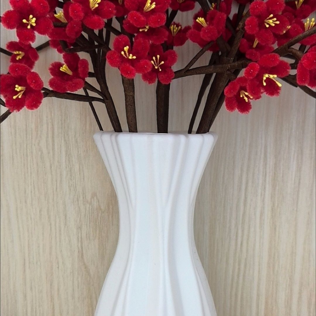 Decorative Ribbed Ceramic Flower Vase Stornfeild