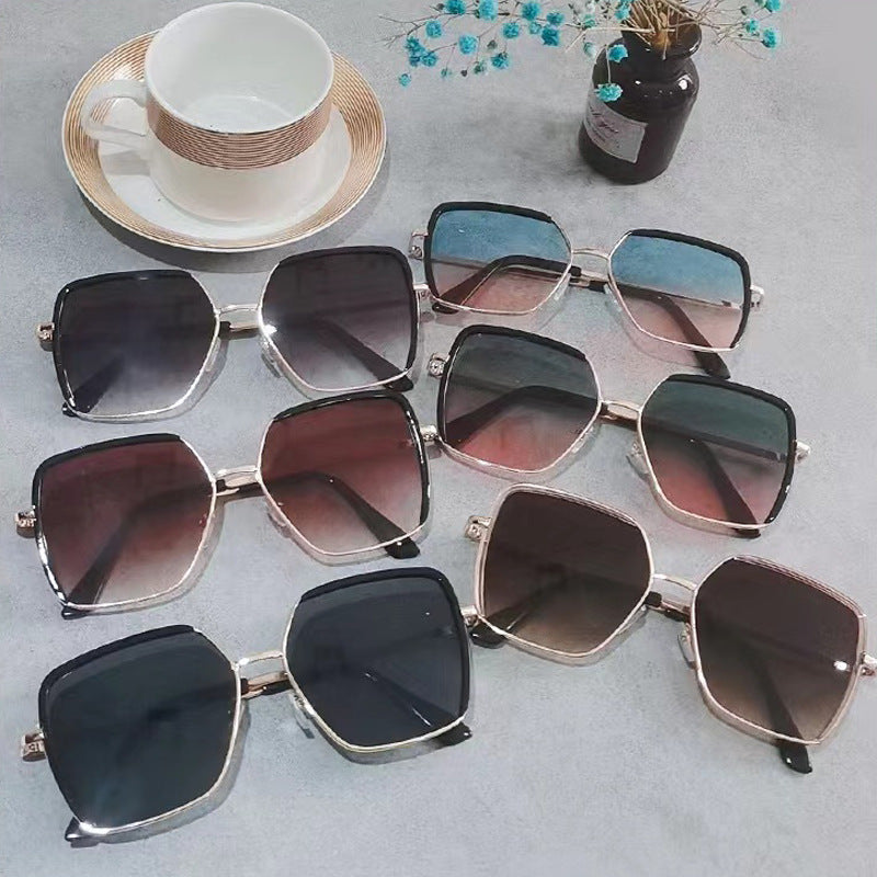 Ladies stylish oversized sunglasses Stornfield