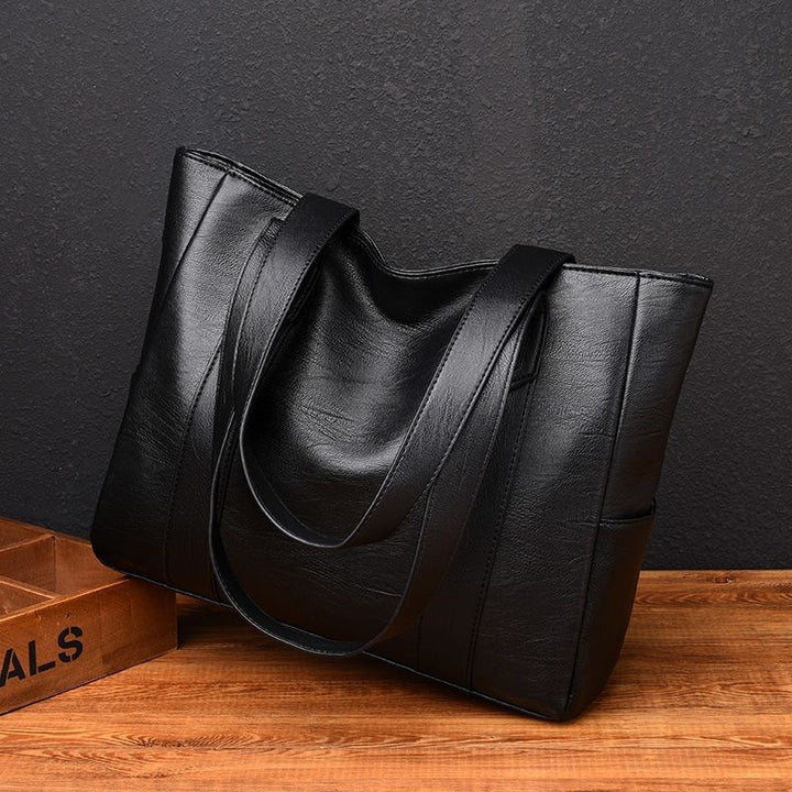 Stylish and Spacious Leather Bag Stornfield