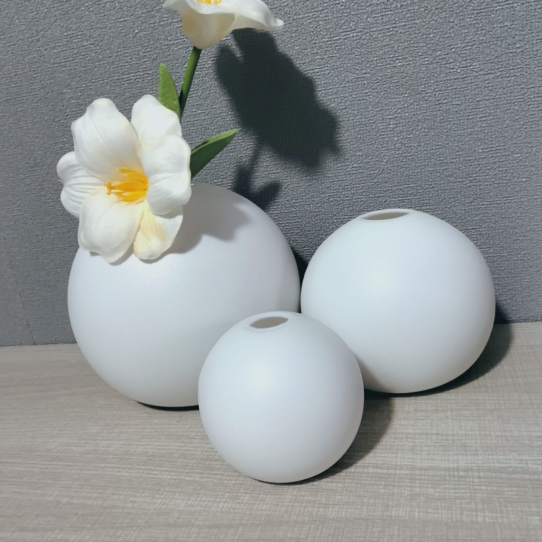 Minimalist Ceramic Sphere Planter Stornfeild