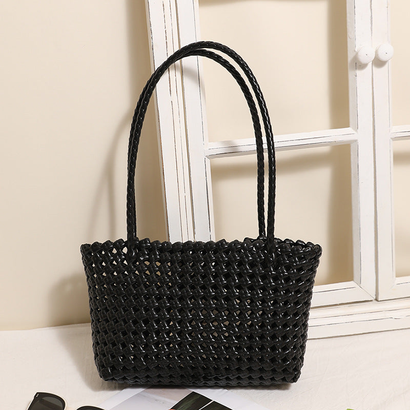 Braided Beach Bag with Practical Folding Mechanism Stornfield