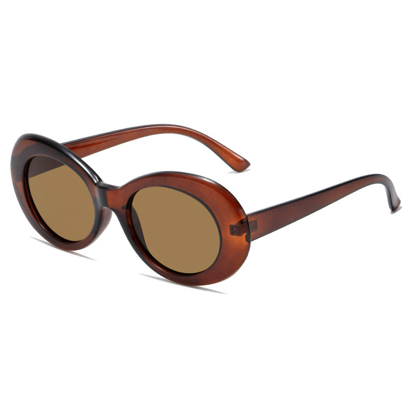 Ladies retro-inspired sunglasses with an elegant, oval frame Stornfield