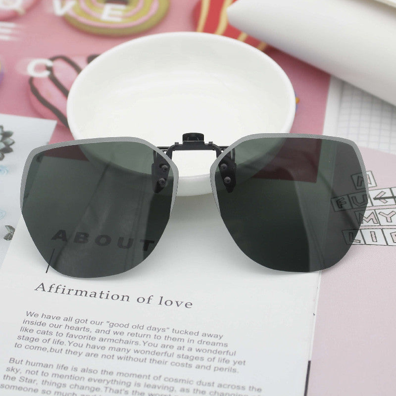 Women's fashionable oversized sunglasses with square design Stornfield