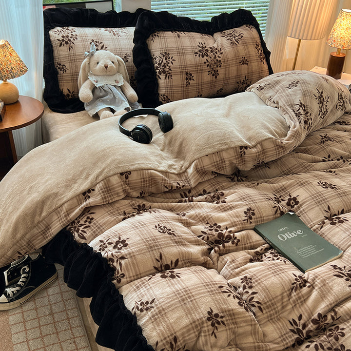 Floral Patterned Plush Comforter Set