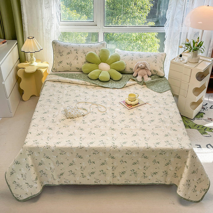Lightweight Quilted Cotton Bedspread and Mattress Coverlet Set