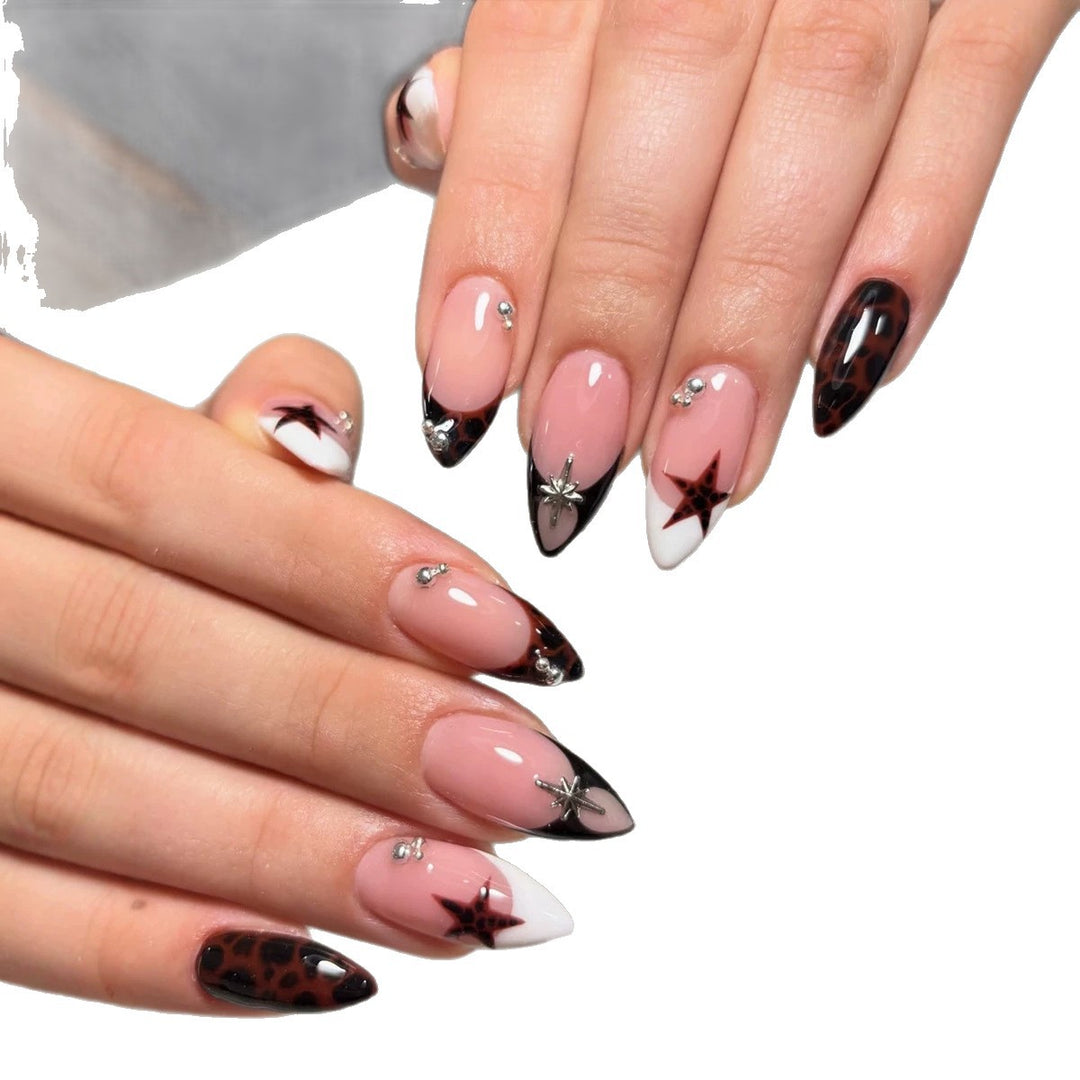 Artistic Star-Embellished Press-On Nail Set Stornfield