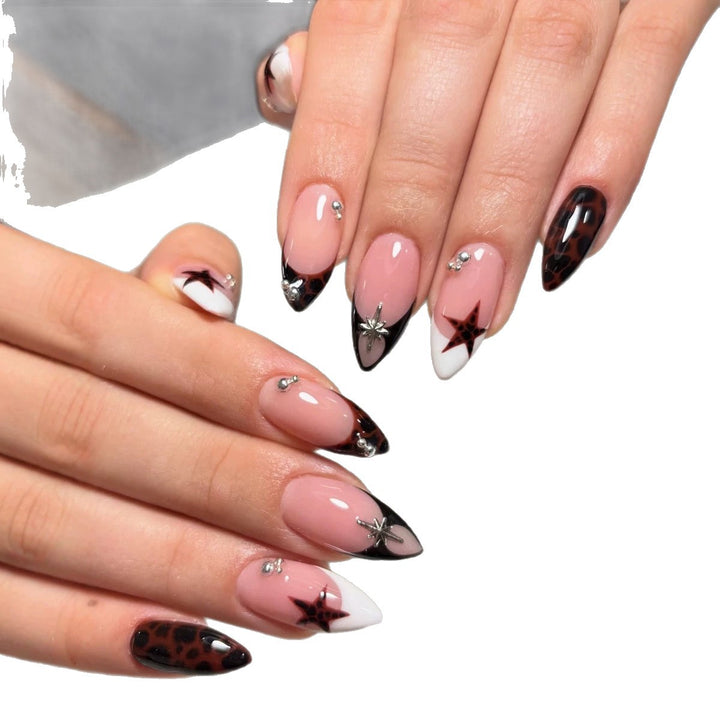 Artistic Star-Embellished Press-On Nail Set Stornfield
