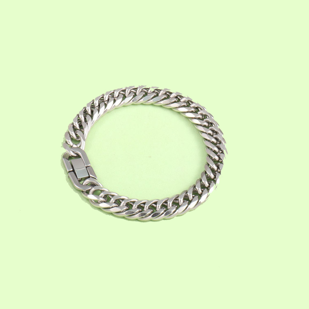 Bold Interwoven Chain Bracelet Stornfield