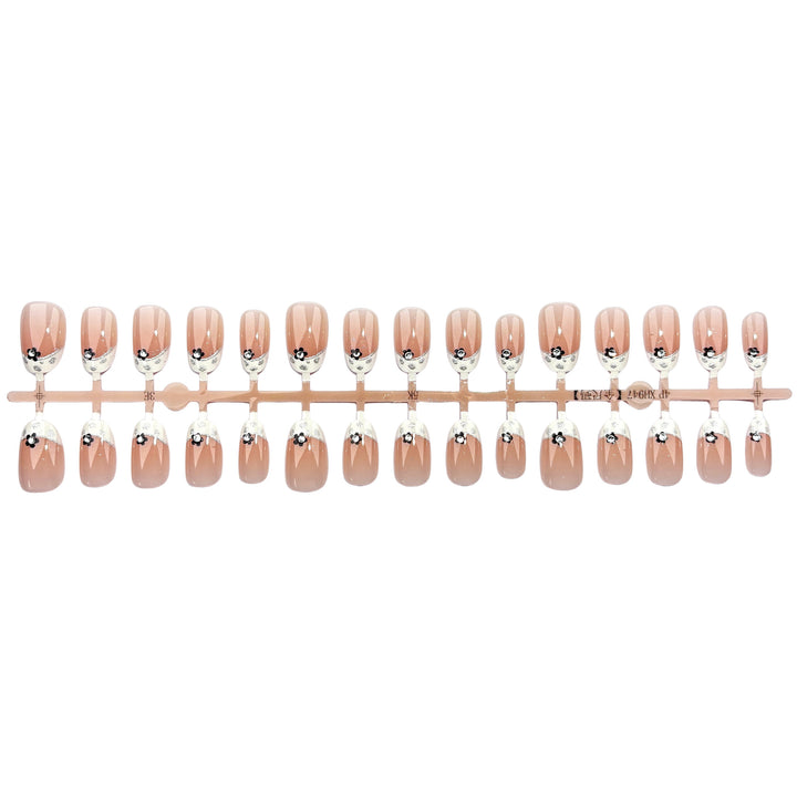 Elegant Floral Accent Press-On Nails