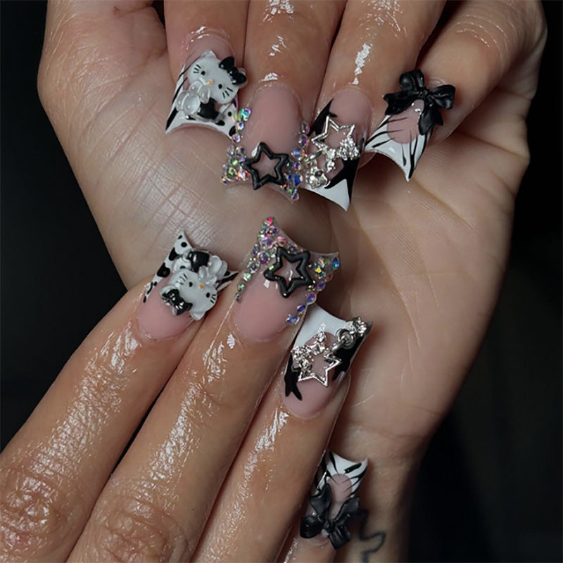 Artful nail extensions with trendy 3D applications Stornfield