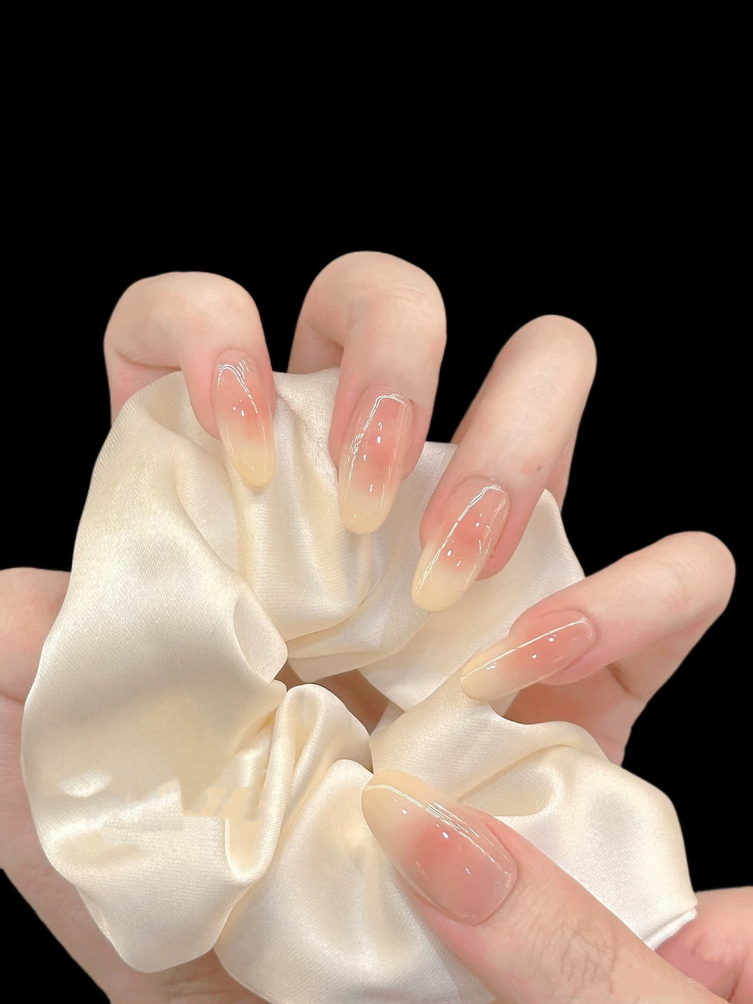 Glossy Ombre Press-On Nail Set  1791774556