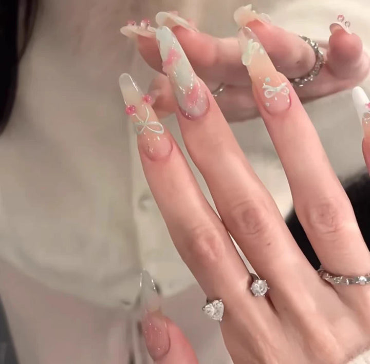 Artistic Floral Design Press-On Nail Set Stornfield