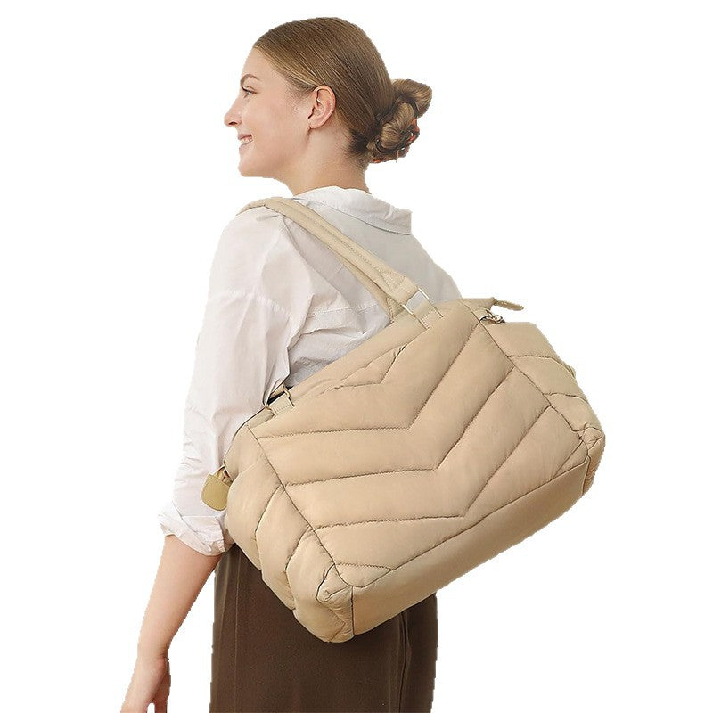 Multifunctional quilted shoulder bag with removable inner compartment Stornfield