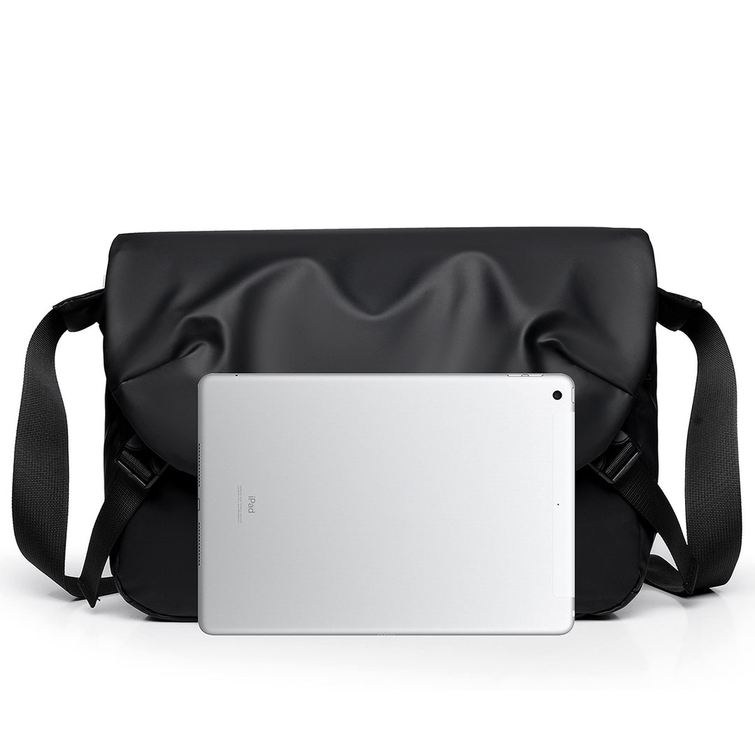 Water-Resistant Messenger Bag Stornfield