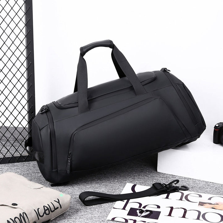 Sporty travel bag with integrated shoe compartment and multifunctional storage Stornfield