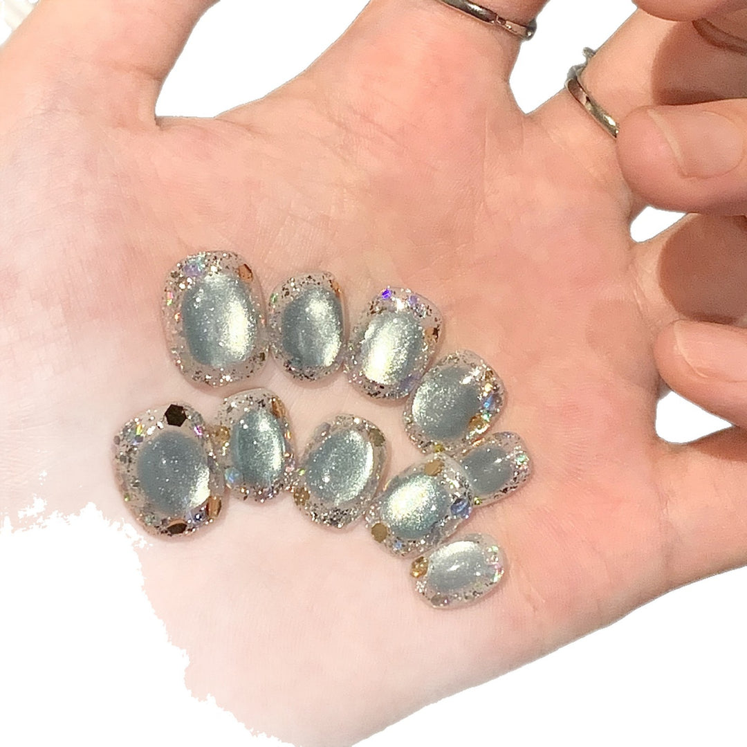 Artificial nails with glamorous accents Stornfield