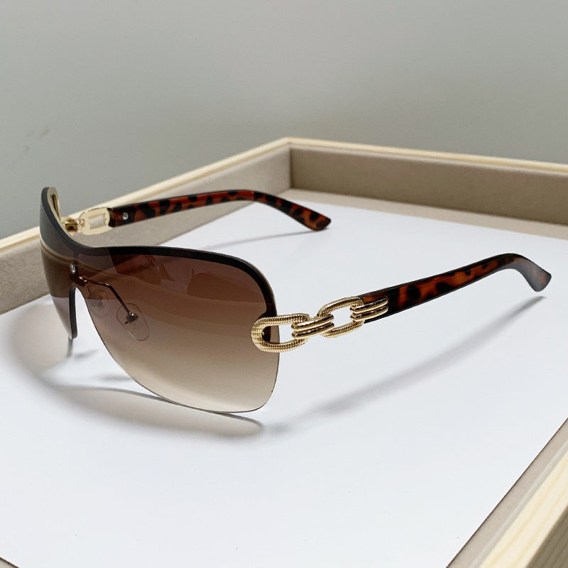 Unisex Chic Shield Sunglasses Stornfield