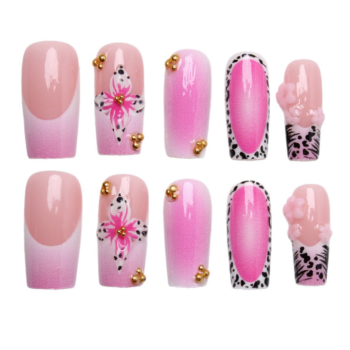 Exclusive artificial nail tips with floral accents Stornfield