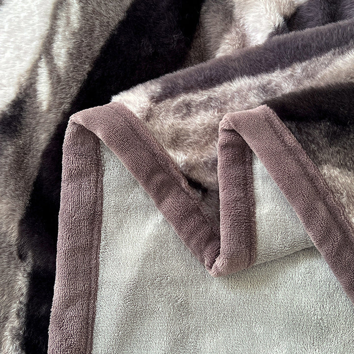 Extra soft microfiber living room blanket with wave pattern and velvet piping