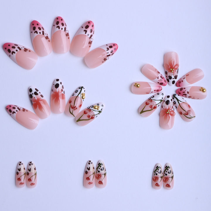 Artificial Nails in Exquisite Floral Design Stornfield
