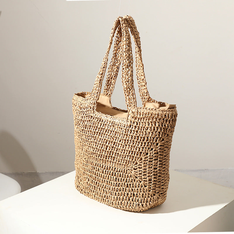 Handmade straw bag with comfortable inner bag Stornfield