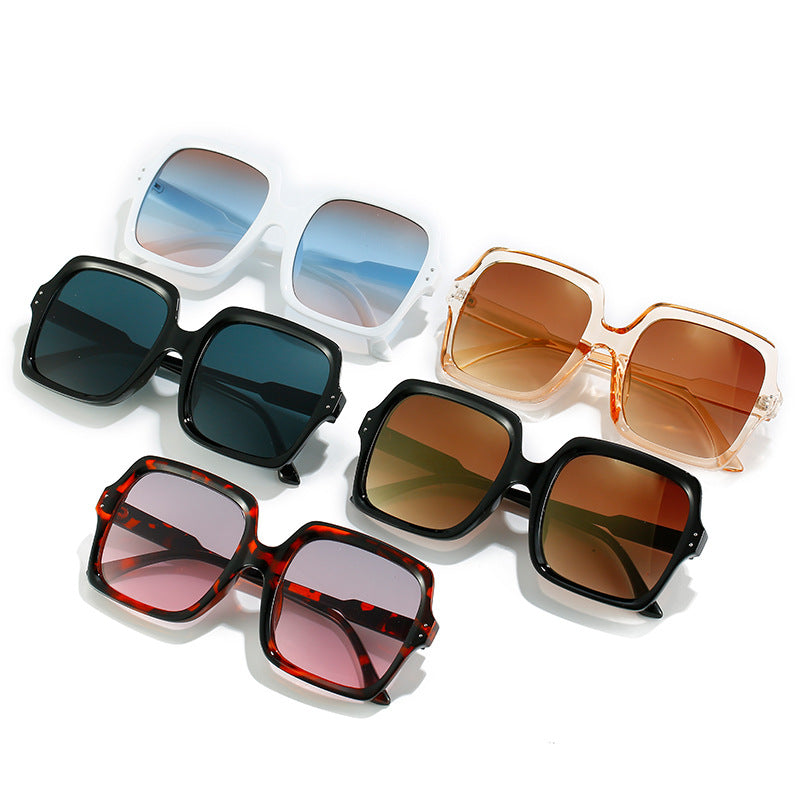Ladies square fashionable sunglasses with polarized lenses Stornfield