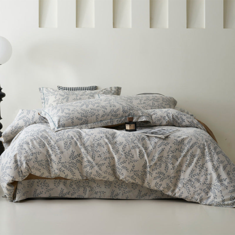 Bedding set made of cotton percale with geometric check pattern, breathable and easy to iron