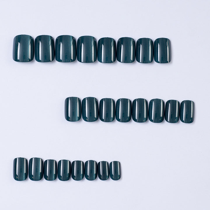 Artificial Nails in Elegant Ombre Look Stornfield