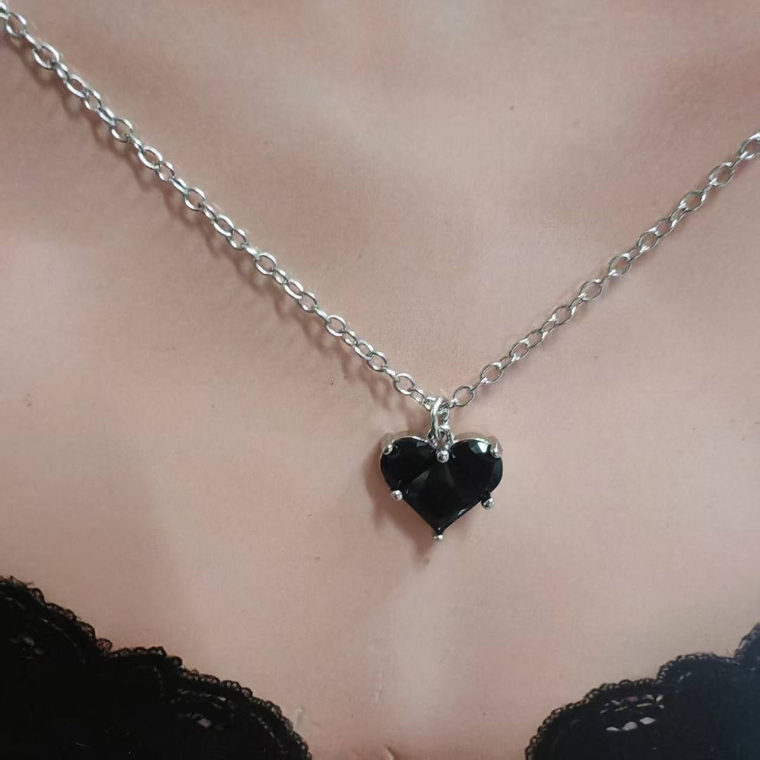 Heart-Shaped Crystal Pendant Necklace Stornfield