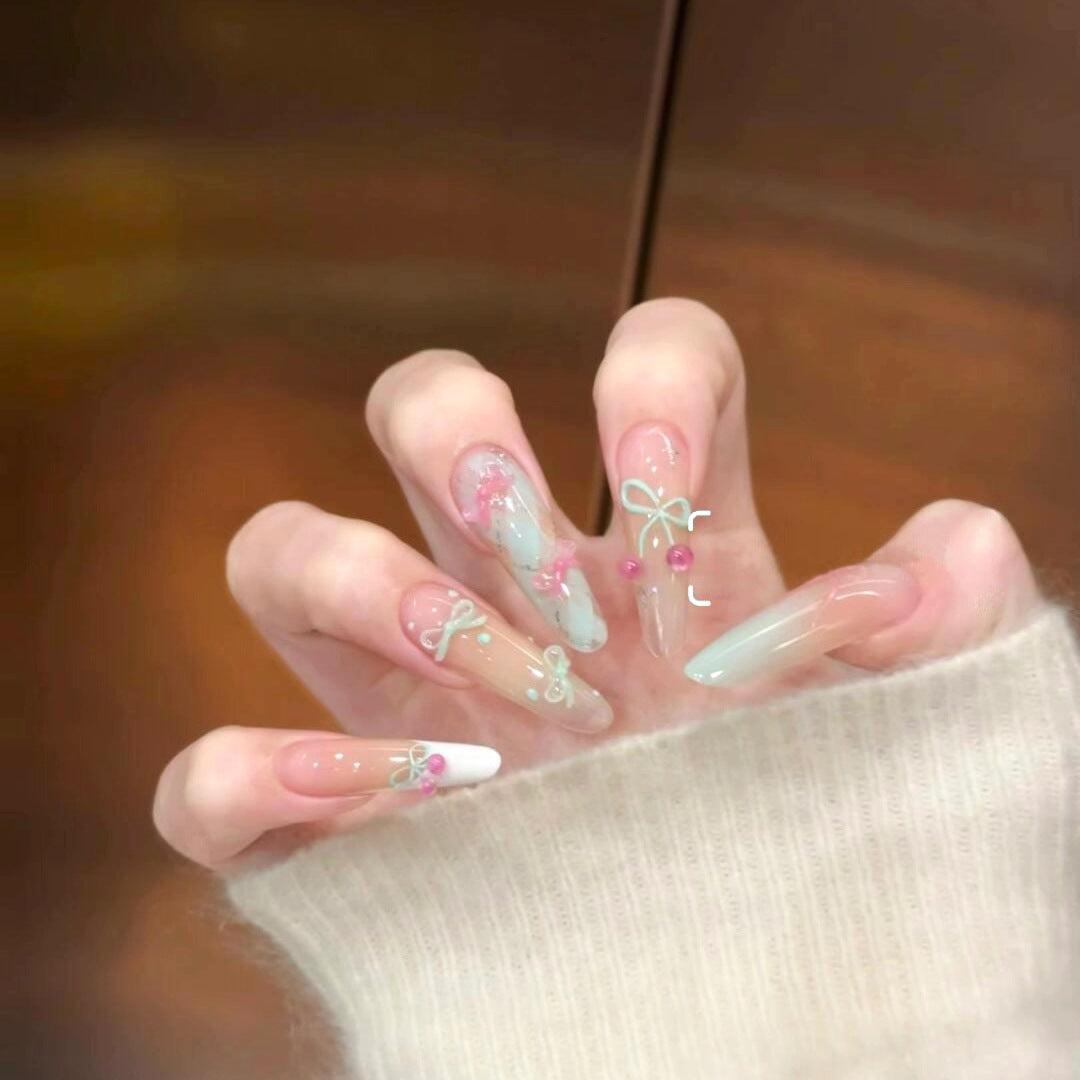 Decorative Nail Art Press-On Set Stornfield