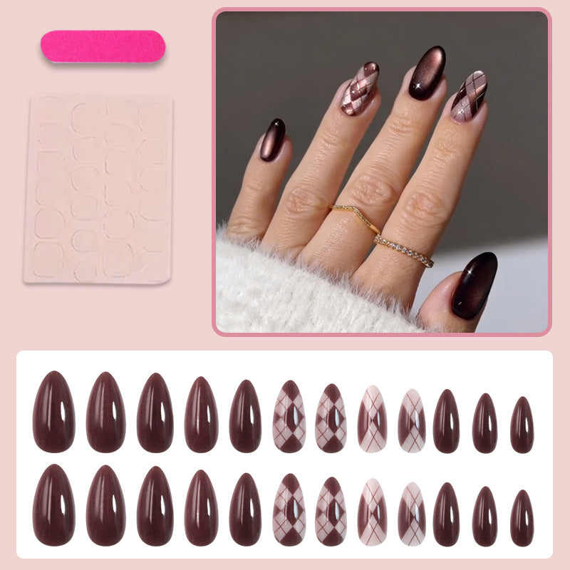 Artificial nail set with stylish geometric and elegant accents Stornfield