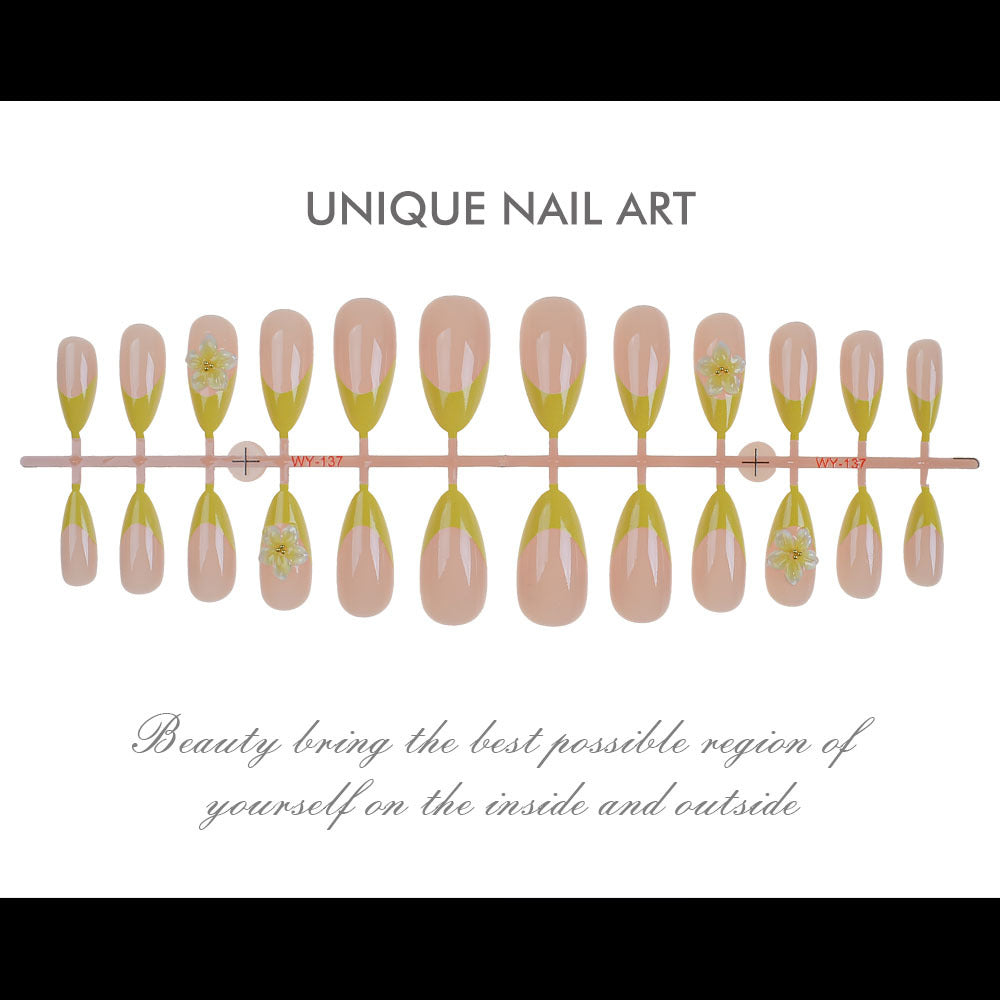 Decorative Artisan Press-On Nail Set Stornfield
