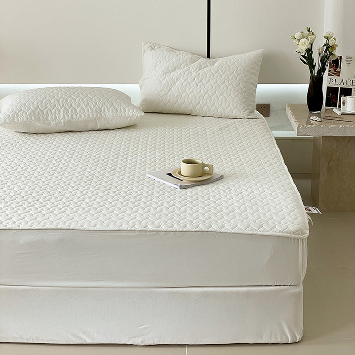 Quilted Fitted Mattress Protector Pad with Deep Pocket and Breathable Microfiber Top