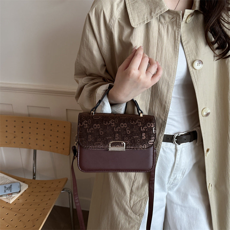 Vintage-Inspired Elegant Shoulder Bag