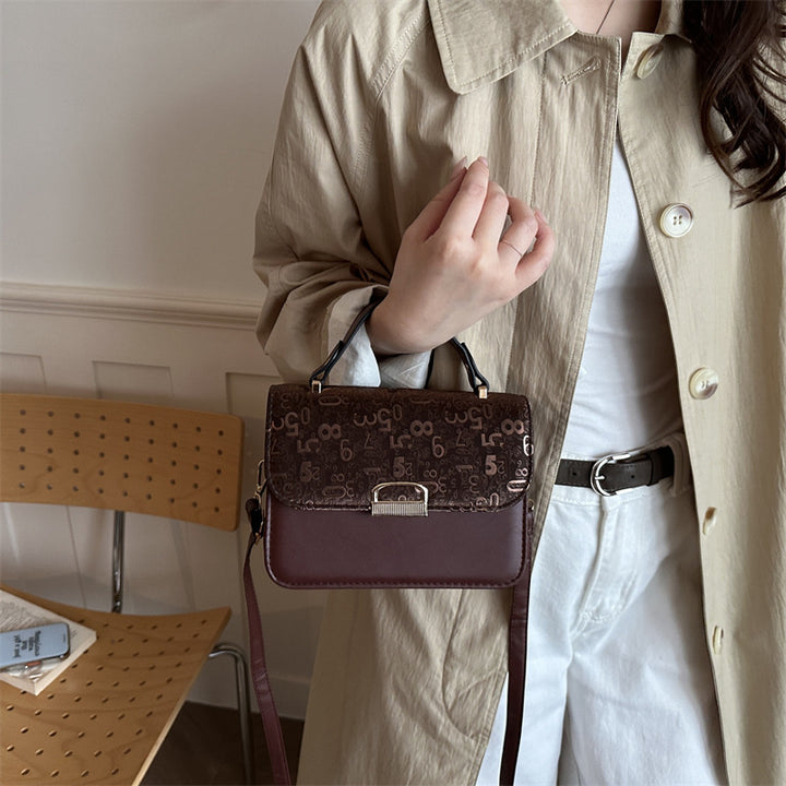 Vintage-Inspired Elegant Shoulder Bag