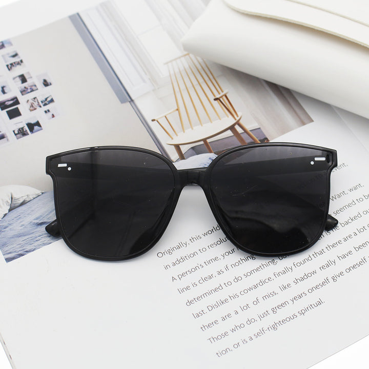 Ladies Cat-Eye Sunglasses with Elegant Design Stornfield